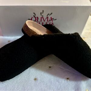 Olivia Miller Plush Black Slip-Ons